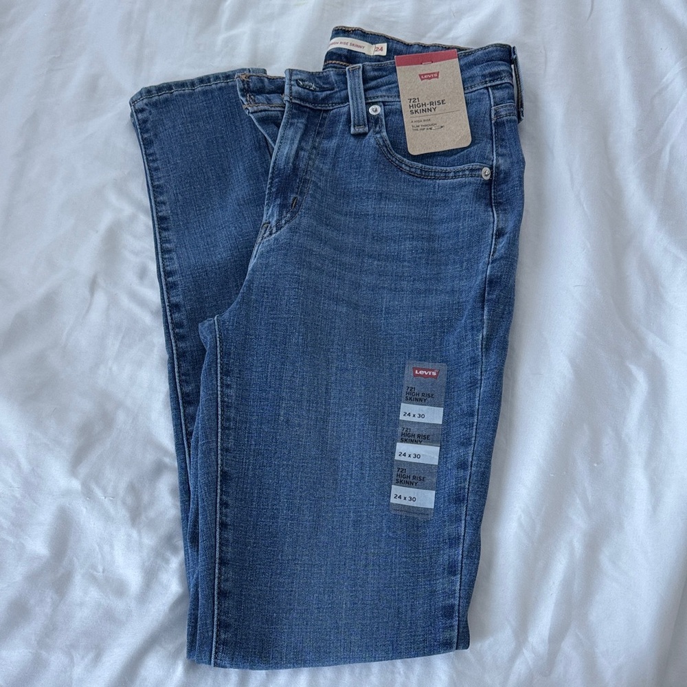 Levi’s 721 24x30 NWT jeans